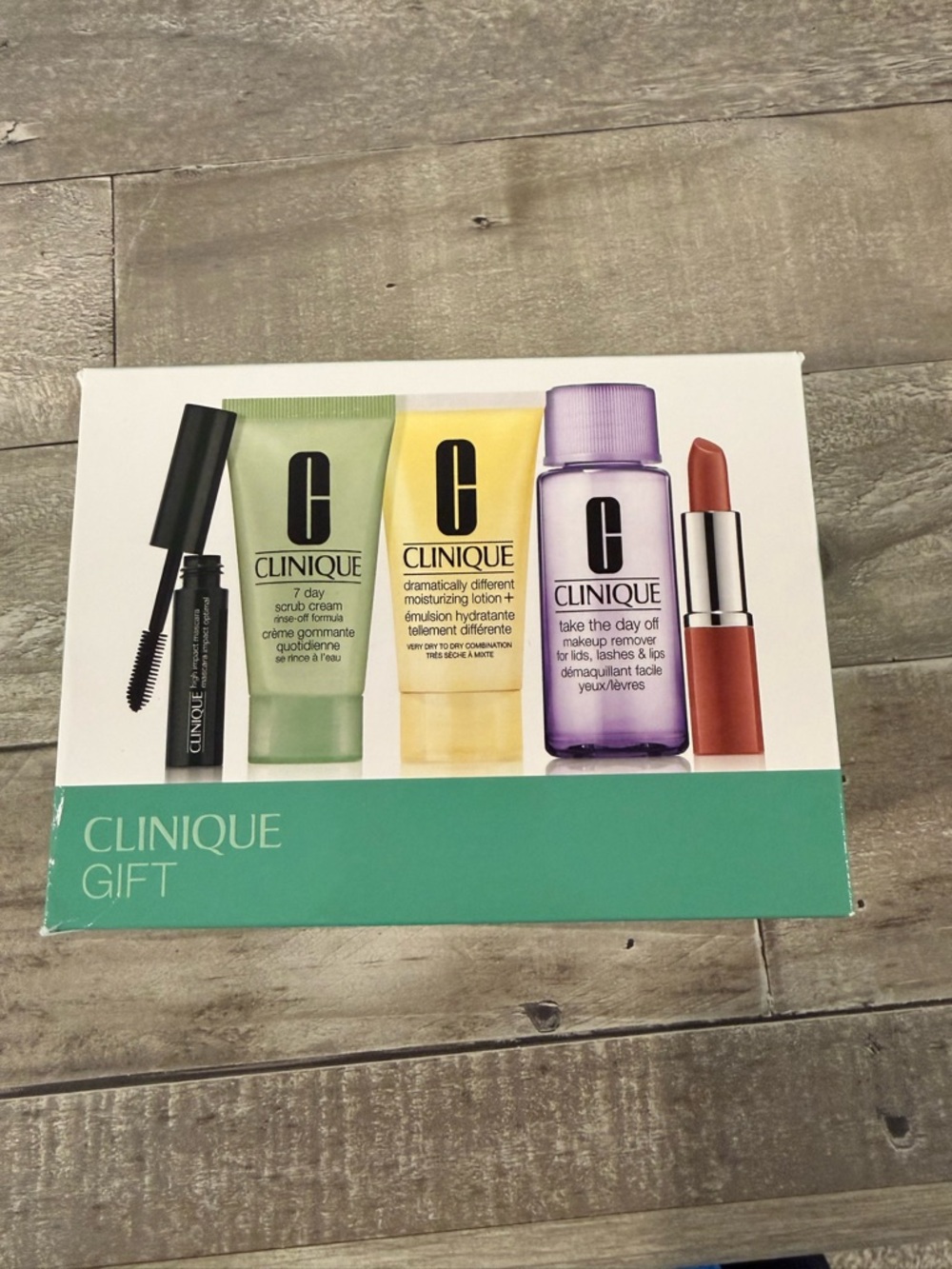 Clinique Gift Set NWT
